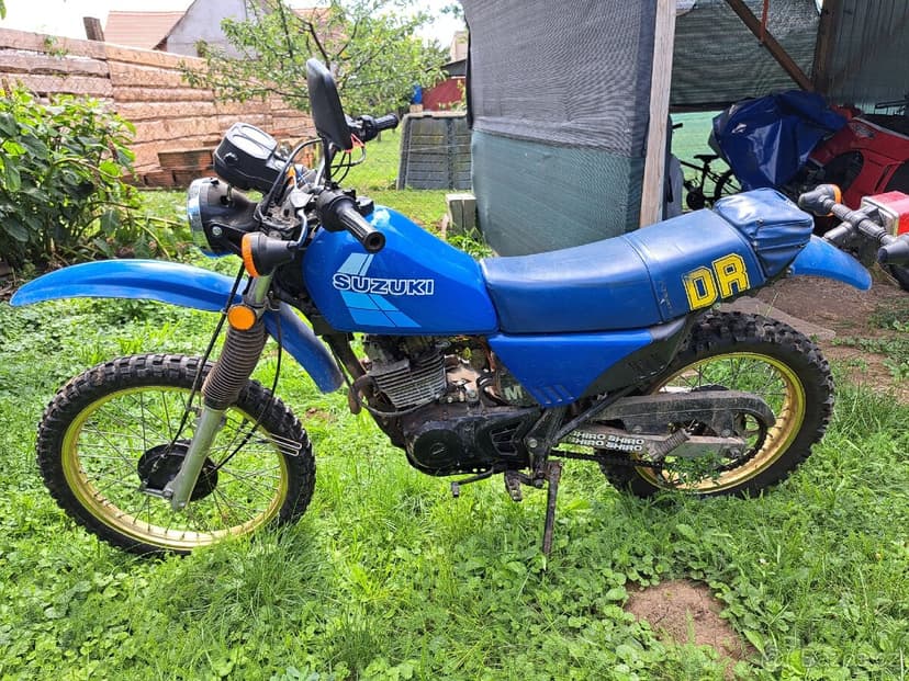 Suzuki DR 250 S