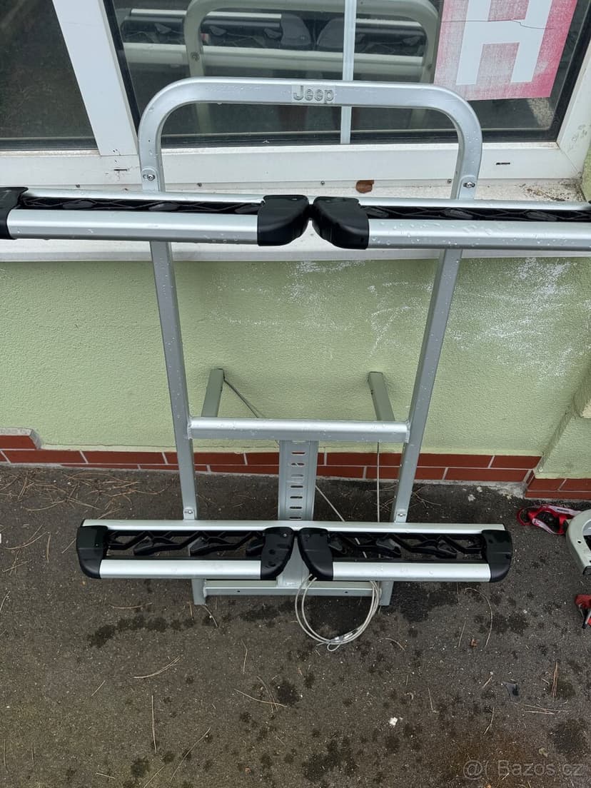 Originální nosič lyží a snowboardů jeep wrangler jk
