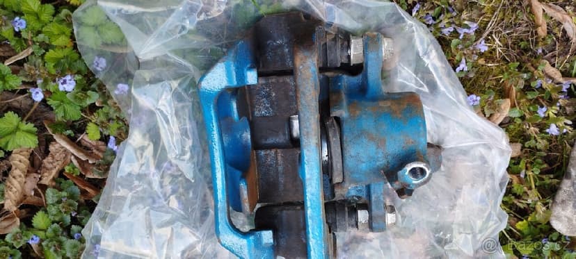 Brzdové třmeny Land Cruiser 100