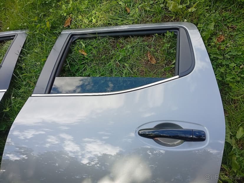 NISSAN NAVARA D23 DVEŘE LEVÉ Z RV 2021 PĚKNÉ L.P. A L.Z.