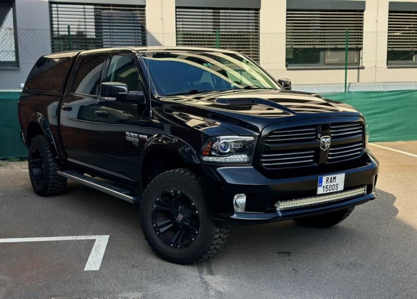 Dodge RAM 1500 Sport / 285 kW, rok 2017, benzín, automat