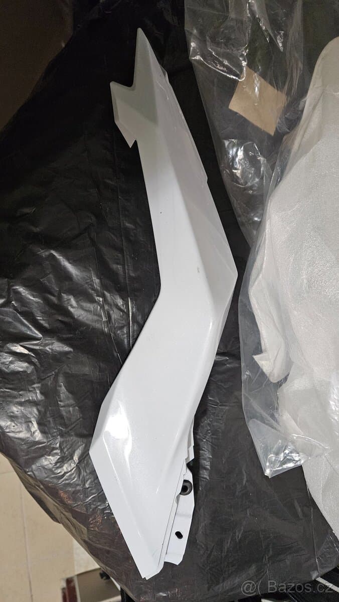 Kawasaki Ninja 300 - podsedlová kapota