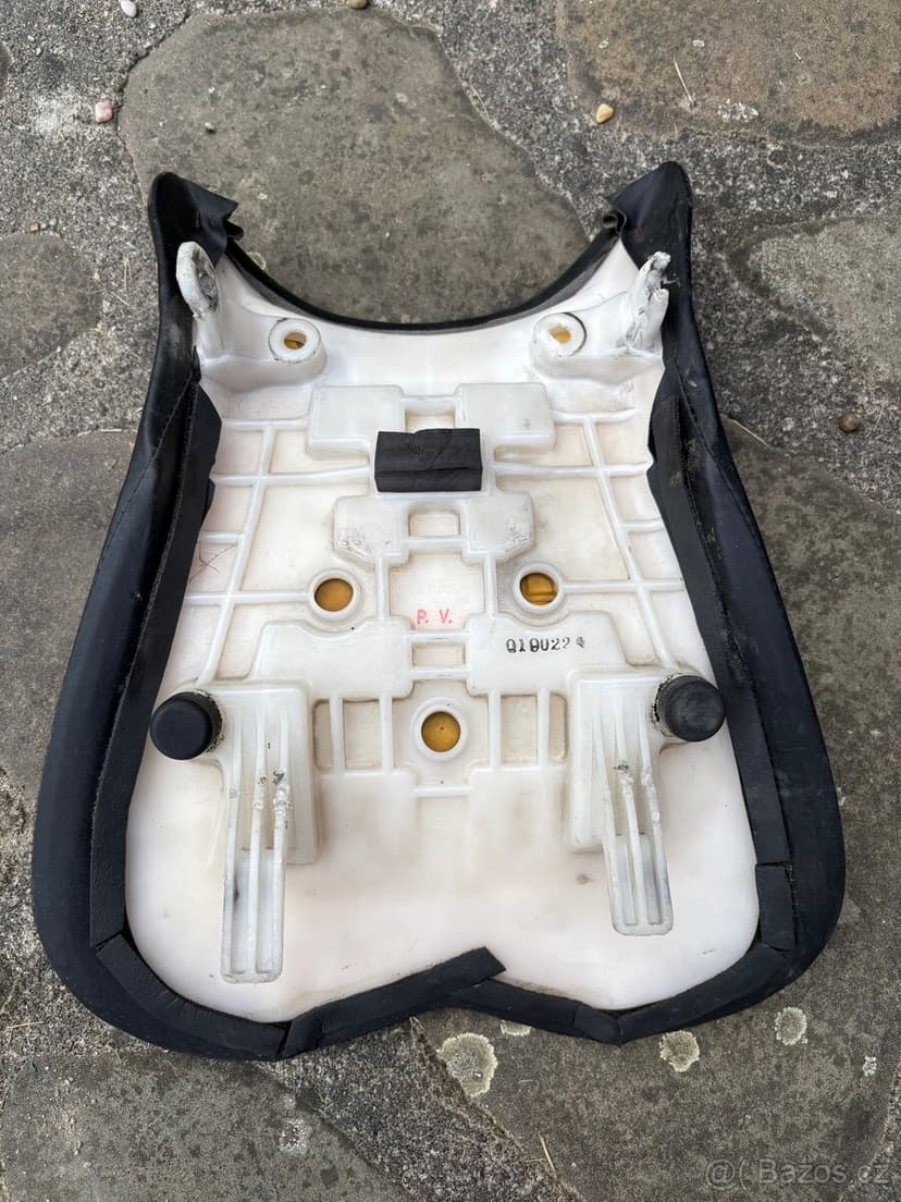 Přední sedlo, Suzuki Gsxr 600/750 k6,k7, 2006,2007