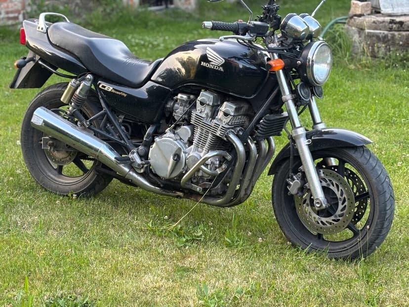 Honda CB 750 SevenFifty