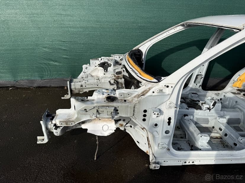 VÝŘEZOVÉ DÍLY KASTLE LAND ROVER DISCOVERY SPORT L550