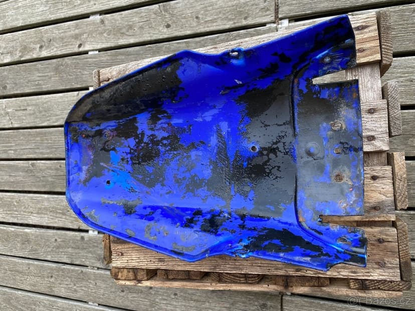 YAMAHA DT 125 originál zadní blatník