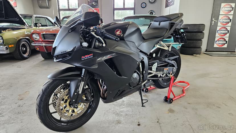 2024 Honda CBR 600RR, najeto 3200 km