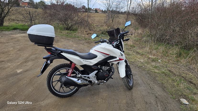 Honda CBF 125 r.v. 2016 A1 najeto 23900.