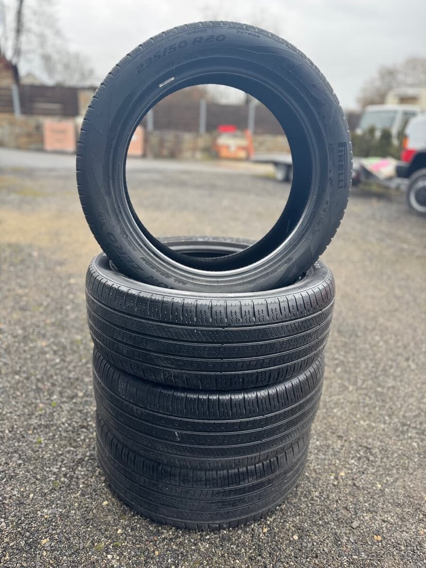 235/50 R20 Celoročně pneu sada Pirelli Scorpion Zero