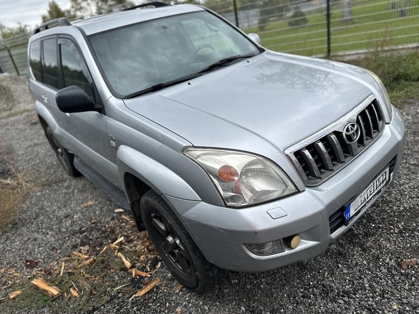 Toyota Land Cruiser 120 - porucha motoru