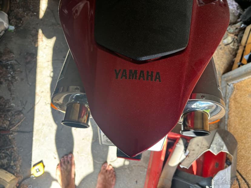 Ladene vyfuky Viper na Yamaha R1 04-06 Rn12