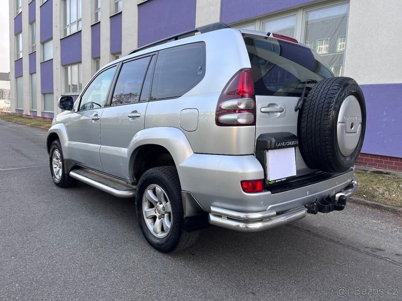 Toyota Land Cruiser 120 3,0D 4WD/automat 8-místný