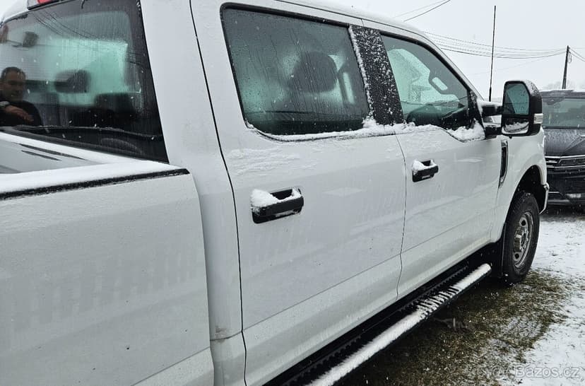 Ford F250 super duty 6,8 V8 6míst