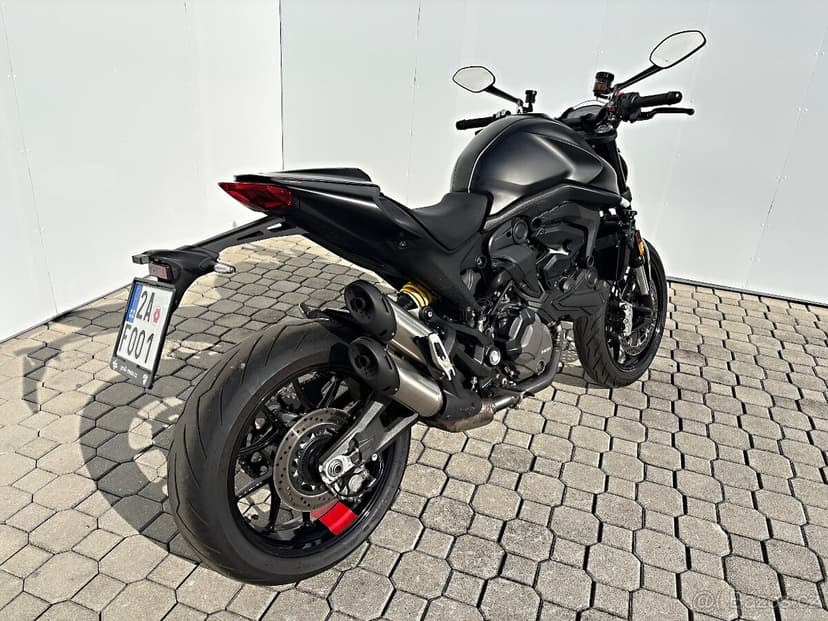 Ducati Monster+, r.v.2022, najeto pouze 896 km, odpočet DPH