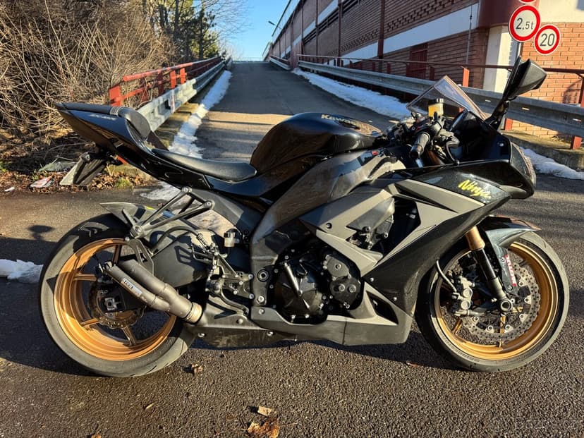 Kawasaki ZX10R Ninja 2010