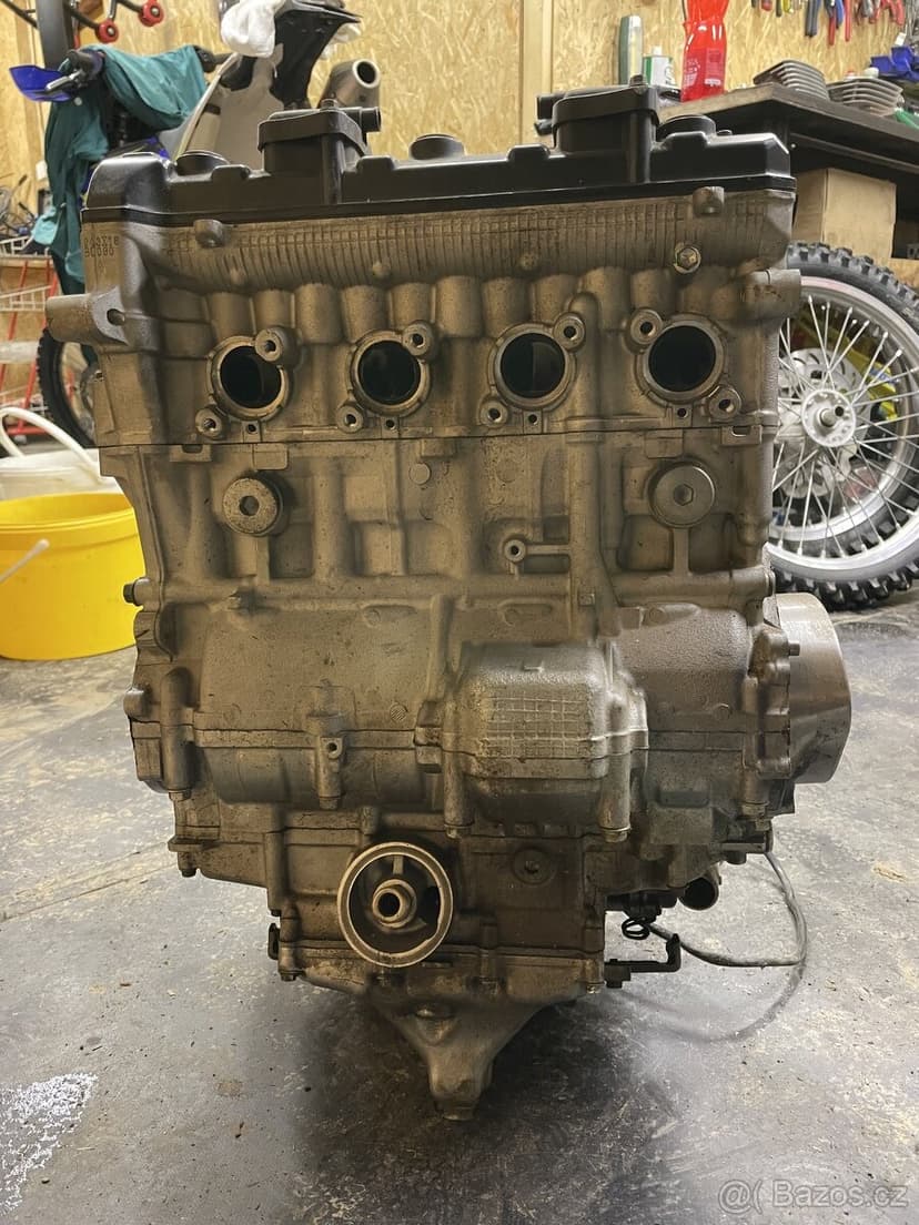 Suzuki GSX-R 1000 K4 díly motoru