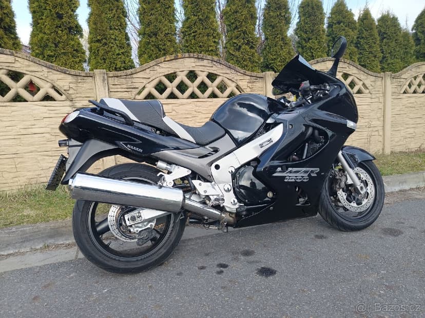 Kawasaki ZZ-R 1200 2004