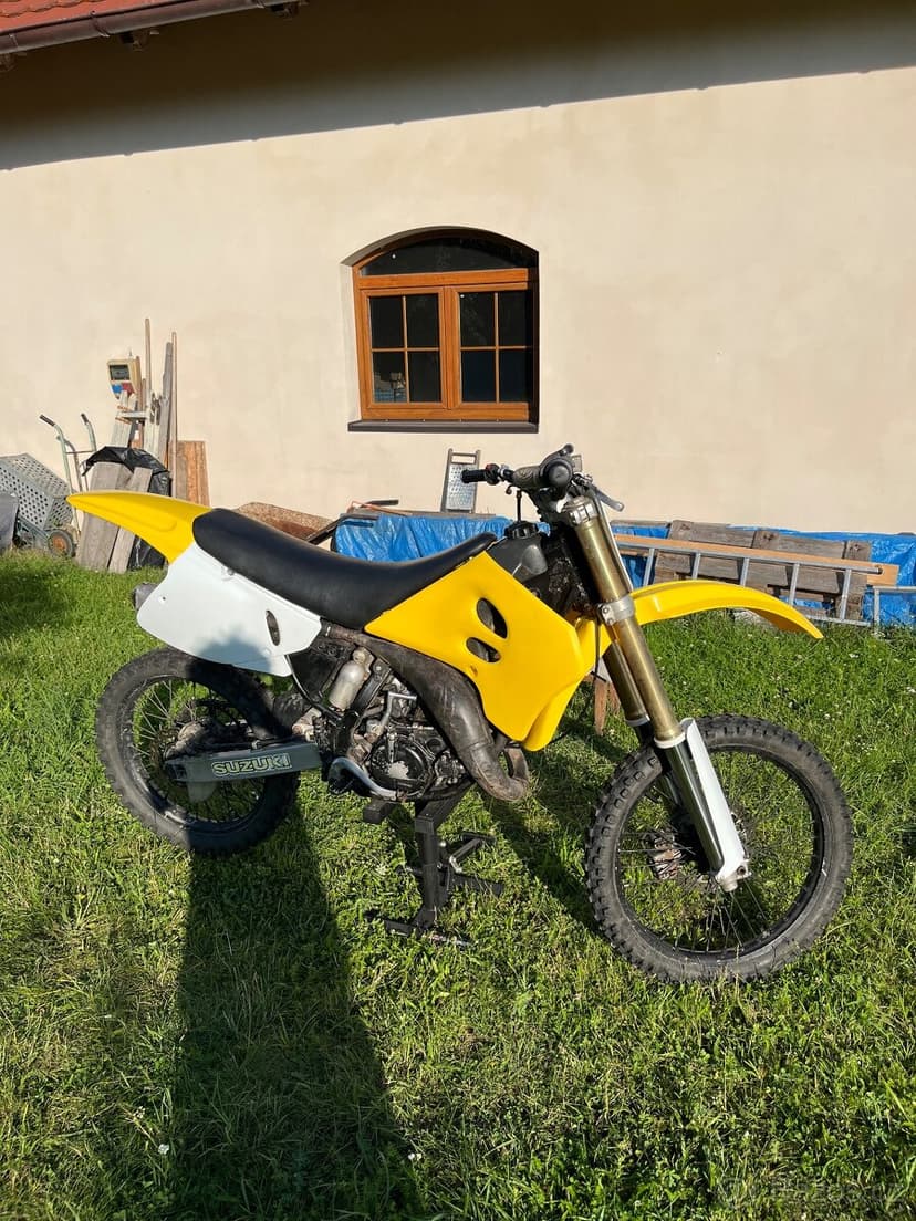 Suzuki rm125