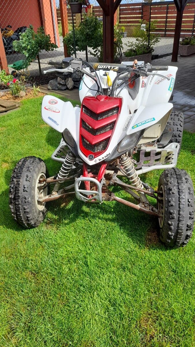 Čtyřkolka Yamaha Raptor 660