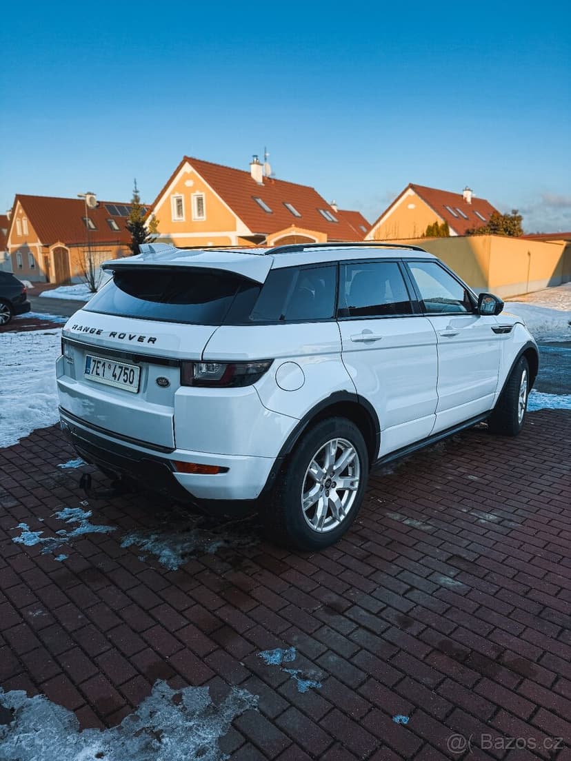Range Rover Evoque 2.0 D, 132 kW, 2015 skvělý stav