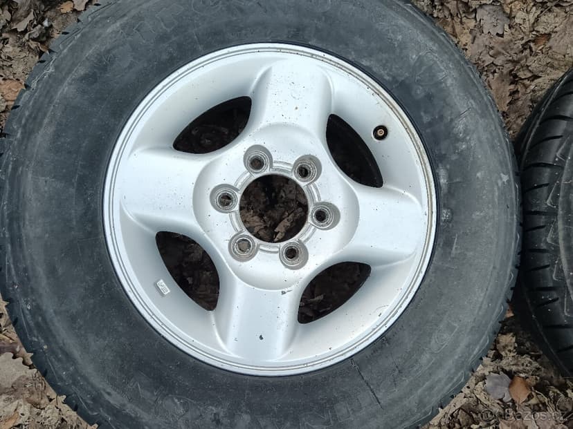 6x139,7 R16 z Nissan Navara