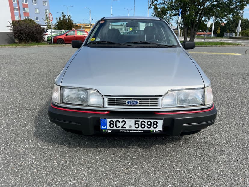 Ford Sierra 2,0i CLX, automat