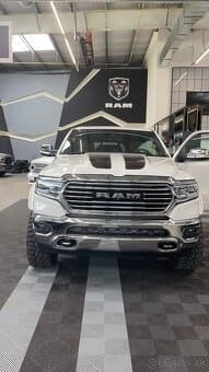 Dodge RAM 1500 5,7 HEMI LONGHORN