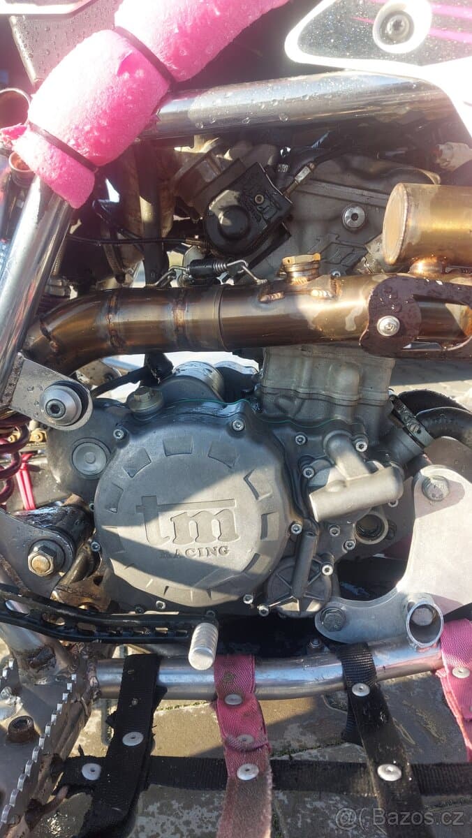 Juniorská závodní čtyřkolka