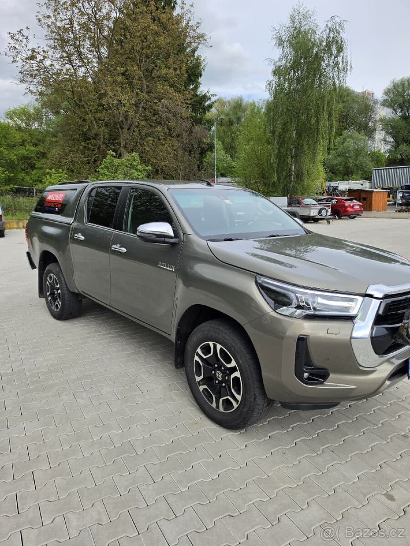 Prodam Toyota Hilux 2.8