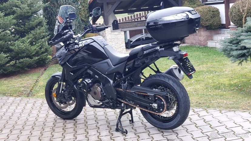 Suzuki DL 1050 XT V-Strom - 1. majitel, Top stav