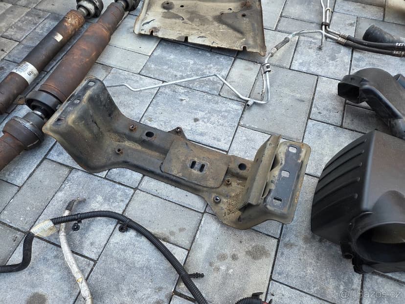 Díly Jeep Grand cherokee  5,7L