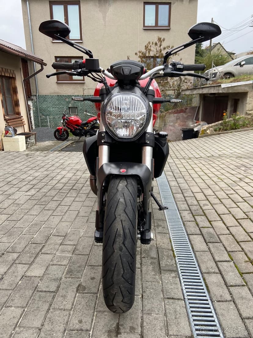 Ducati Monster 821