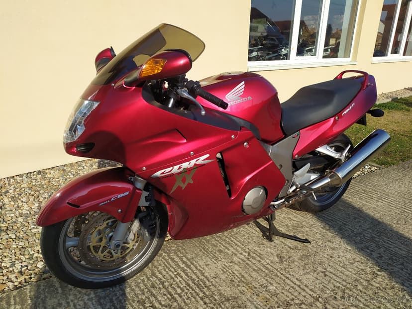 Honda CBR 1100 XX Superblackbird-2000-originální stav