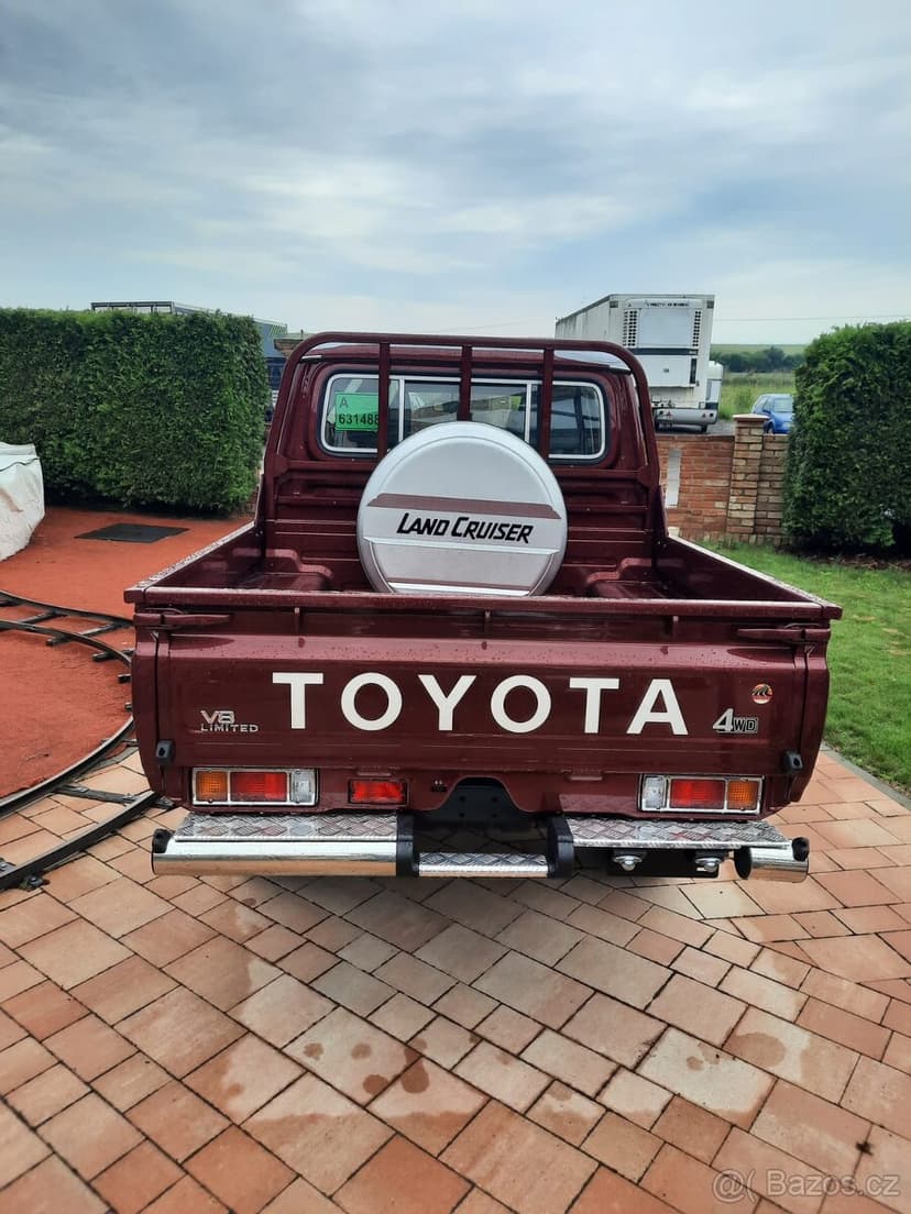 LAND CRUISER 79 VDJ , 4,5 V8 TD, Pick Up,200PS,MAX.Vybava
