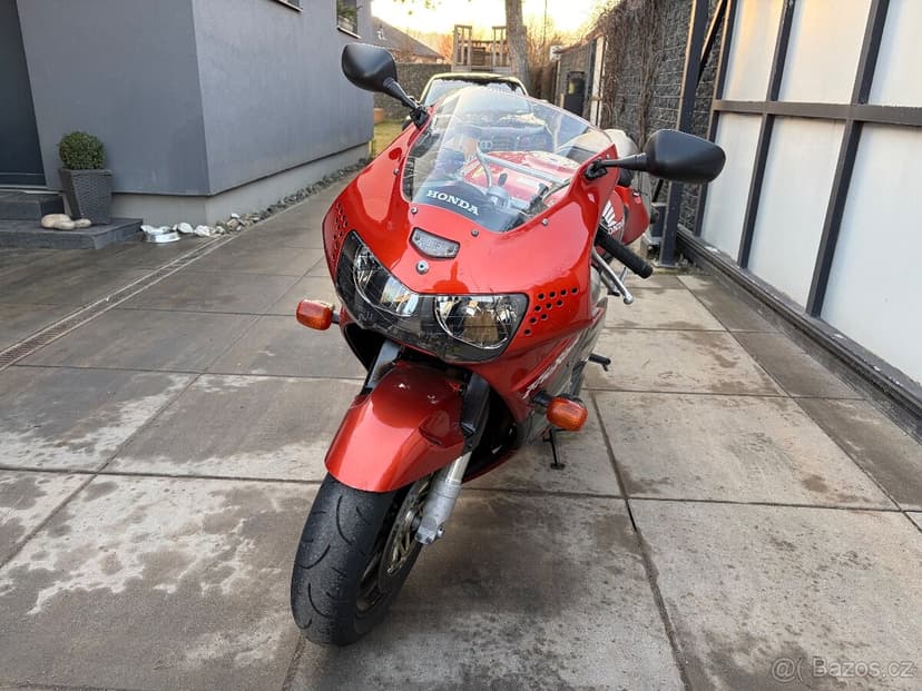 Honda CBR900RR Fireblade SC33 1998