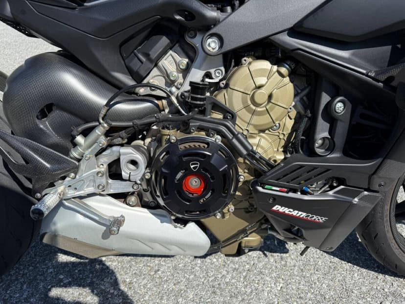 Prodám DUCATI STREETFIGHTER V4 SP