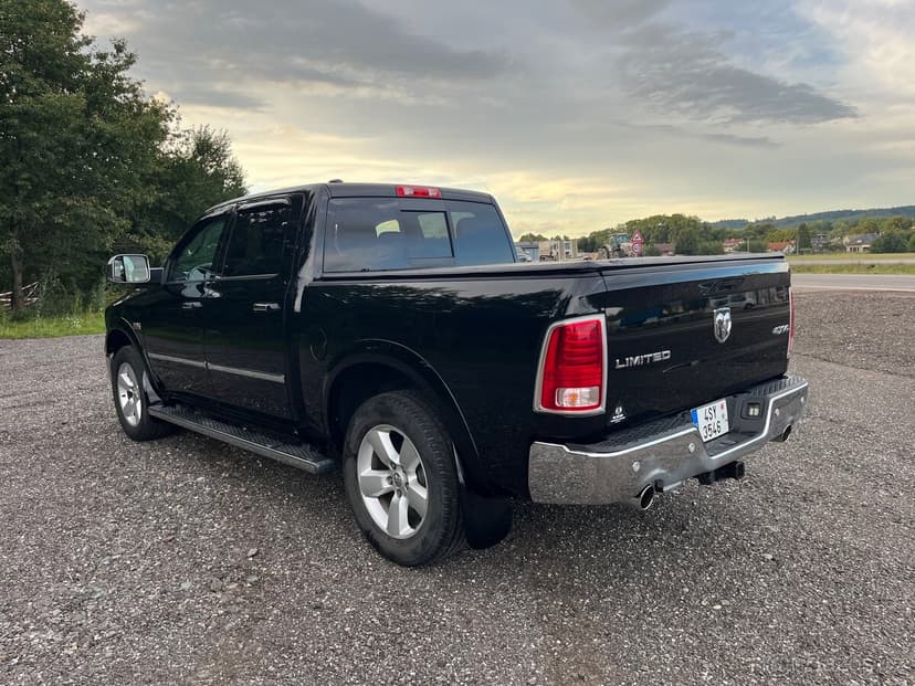 Dodge RAM 5,7 LIMITED 4X4