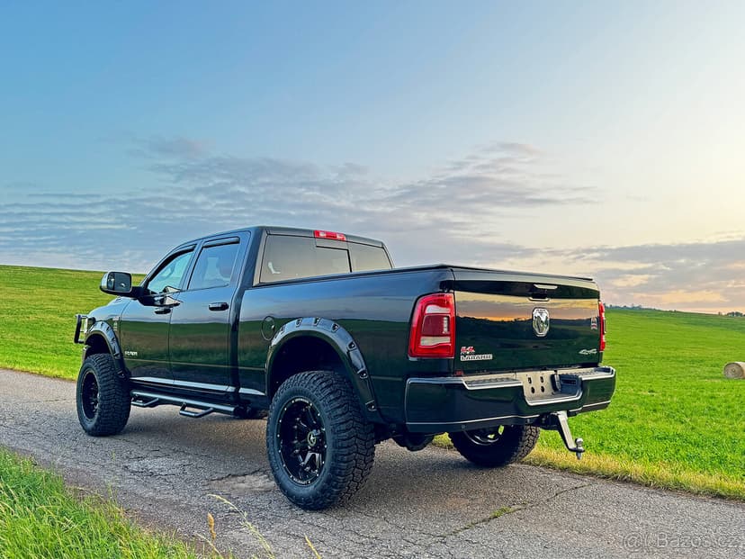 PRODÁNO DODGE RAM 2500 HEAVY DUTY 6.4 HEMI 4x4 LARAMIE