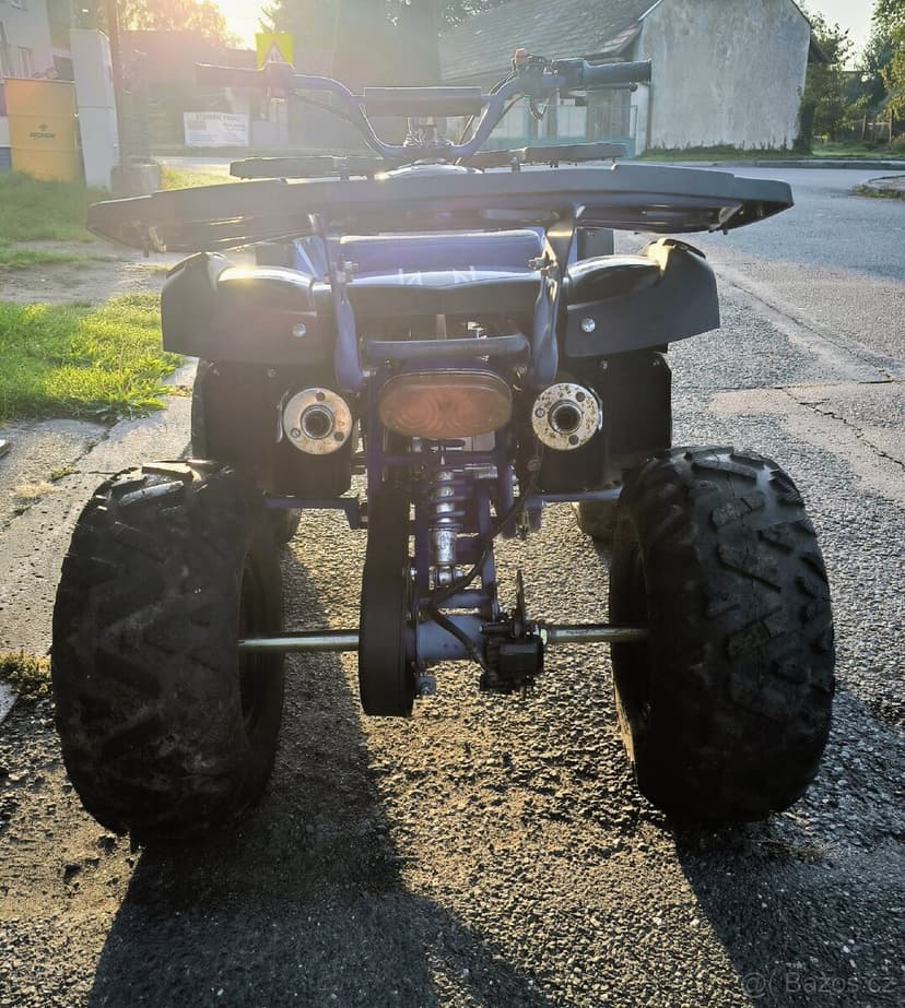 Dětská čtyřkolka