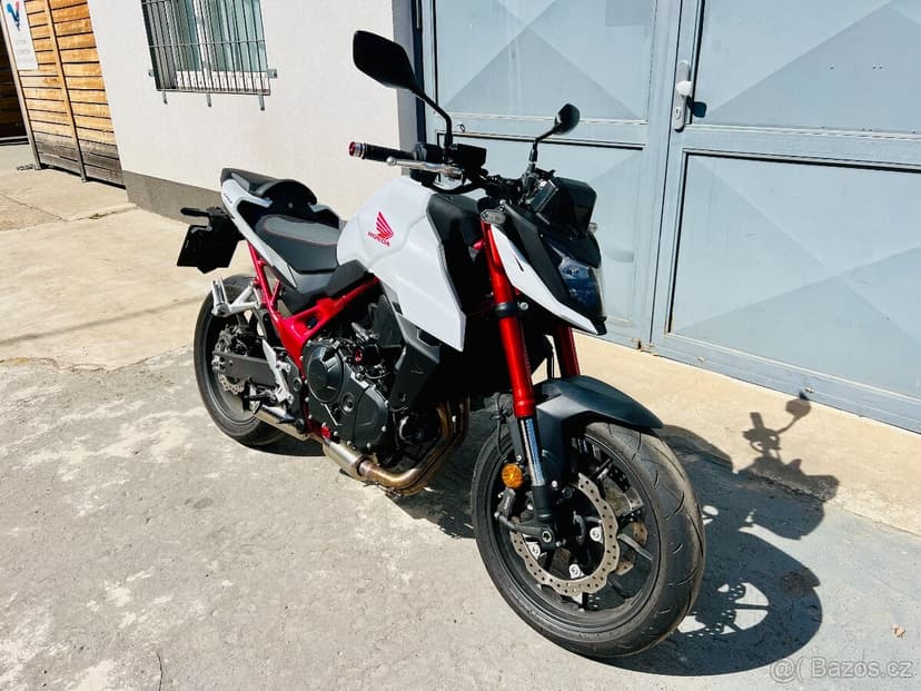 Honda CB750 Hornet Sport, možnost splátek a protiúčtu