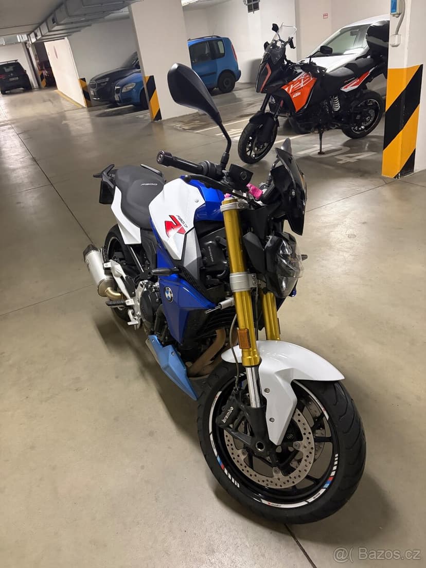 BMW F900R
