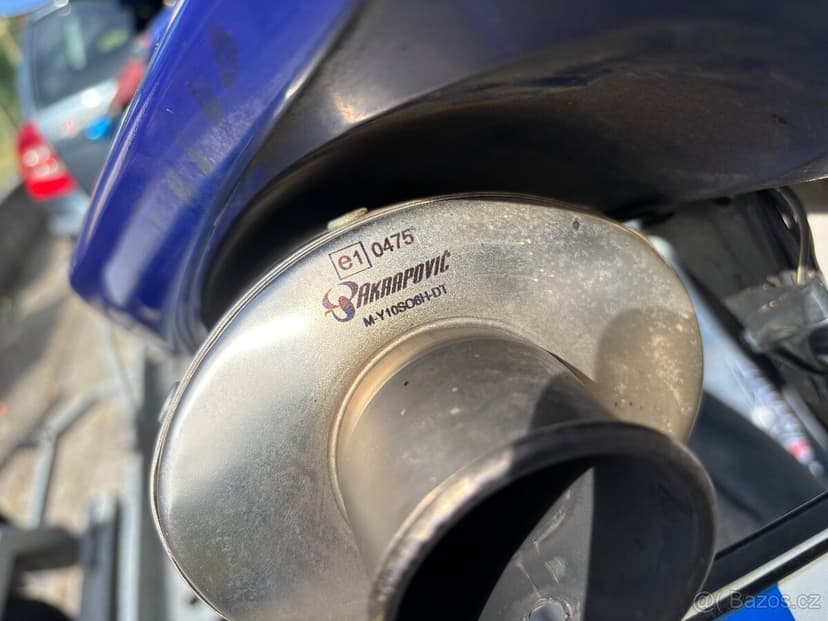 Ladene vyfuky Akrapovic na Yamaha R1 04-06 Rn12