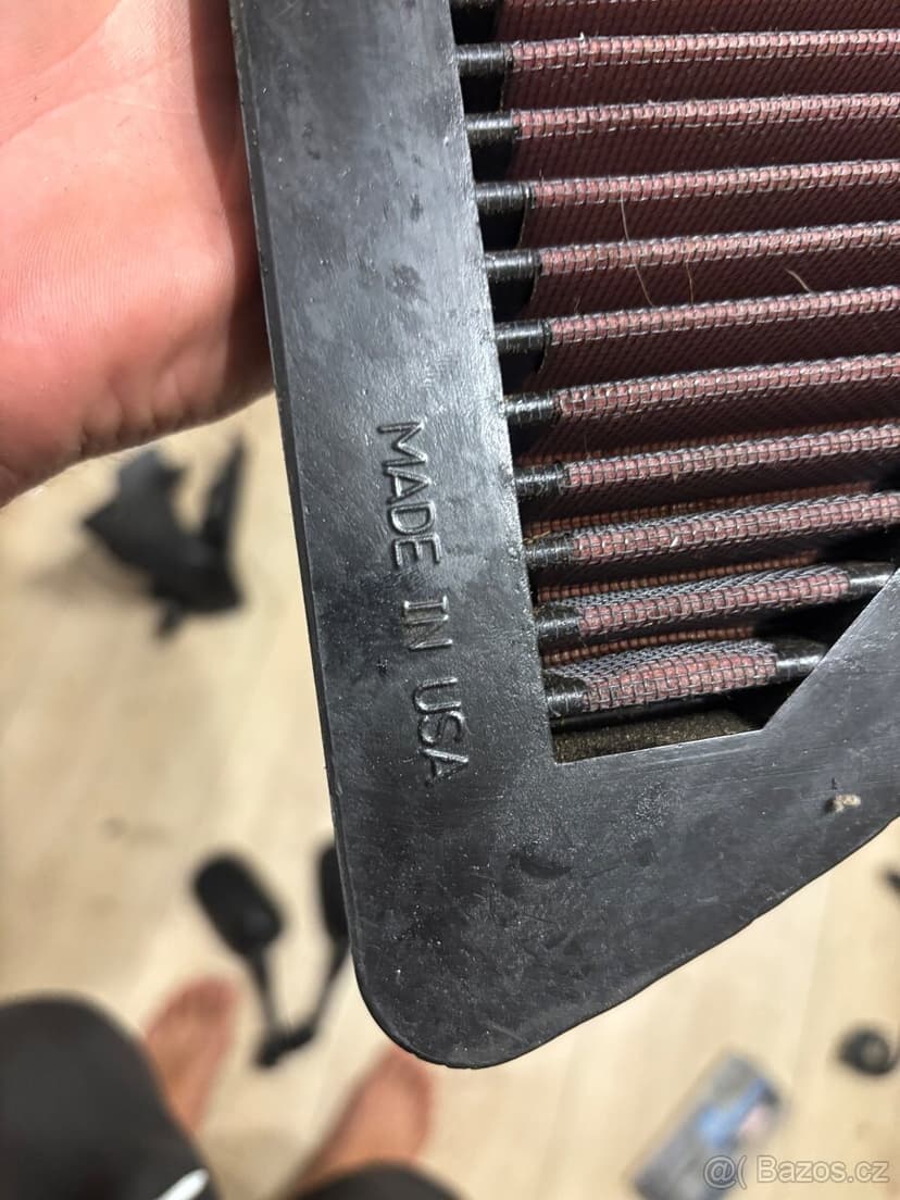 Sportovni vzduchovy filtr K&N na Yamaha R1 04-06 YA-1004