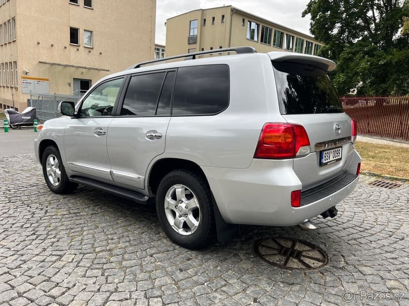 Toyota land cruiser V8 4x4 automat TOPSTAV 93 000km