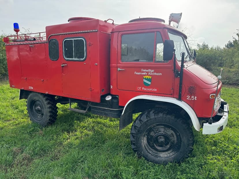 Mercedes Benz Unimog 404