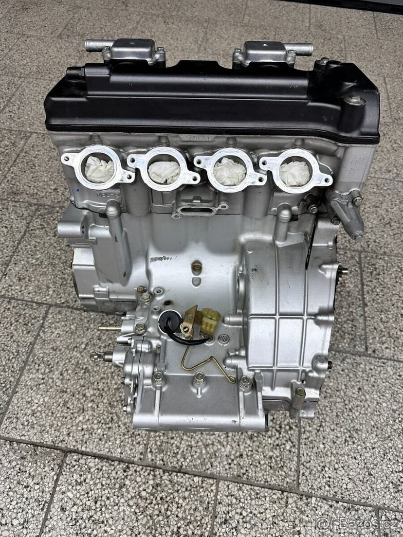 Prodam motor z HONDA CBR 1000RR / SC57E 126KW