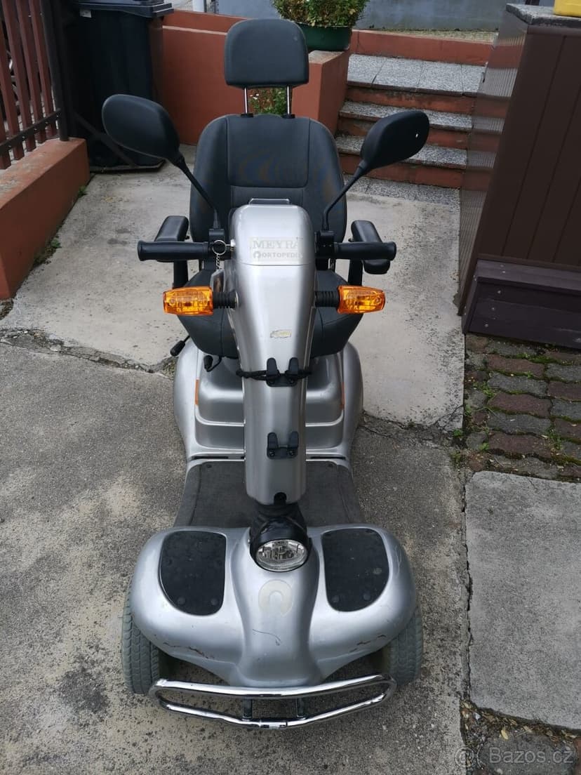 Prodám elektrický čtyřkolový skútr / vozík