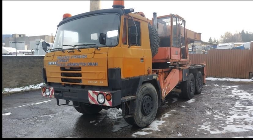 Tatra AV 14 - jeřáb