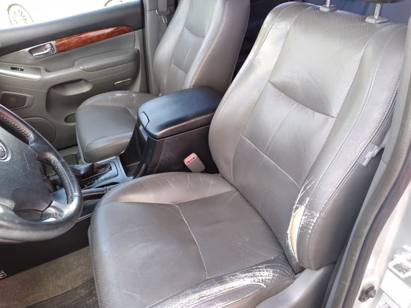 TOYOTA LAND CRUISER 120 D-4D ČR,KŮŽE,AT