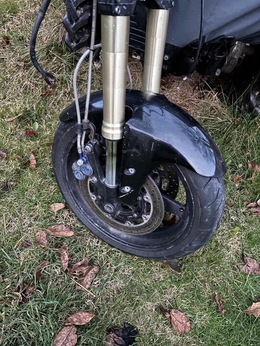 Predek na street prestavbu puvodne z Yamaha R1